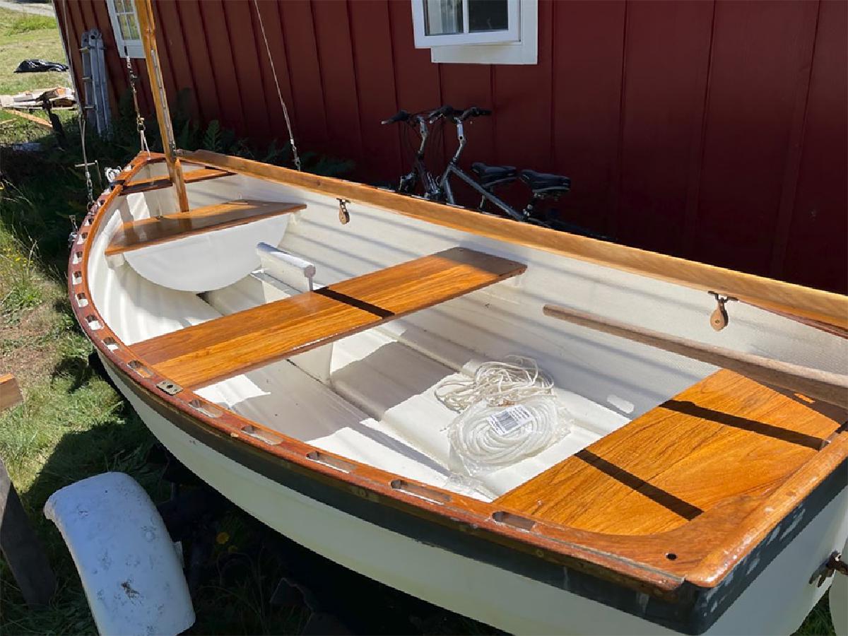 Minto Sailing Dingy For Sale Or Trade